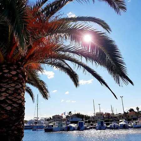 Calma Port Venus Village Naturiste Piscine & Velo אגדה